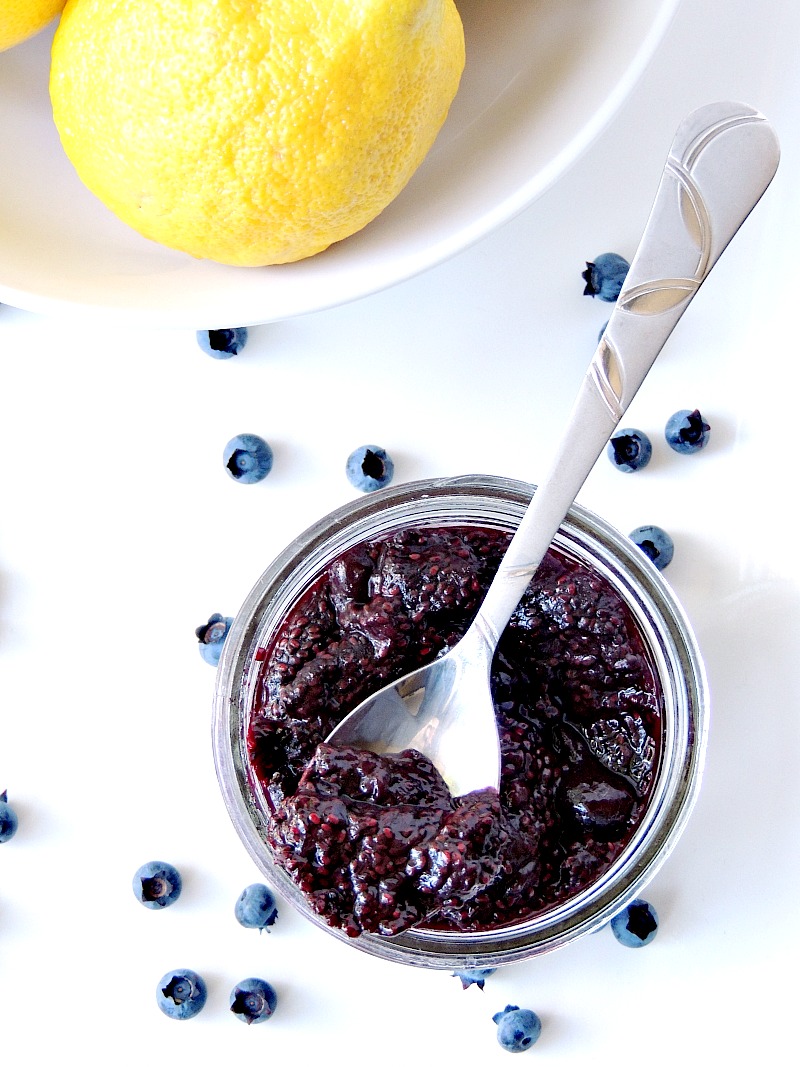Super quick, and uber tasty, this low carb blueberry chia jam is not just awesome because of its blueberry flavor. It is fab because it packs some superfood punch! #keto #lowcarb #blueberry #chia #jam #jelly #easy #recipe | bobbiskozykitchen.com