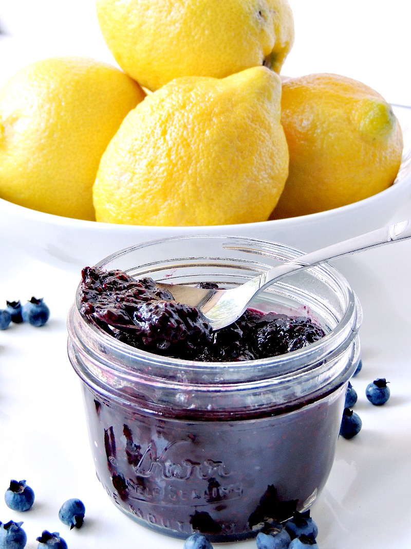 Super quick, and uber tasty, this low carb blueberry chia jam is not just awesome because of its blueberry flavor. It is fab because it packs some superfood punch! #keto #lowcarb #blueberry #chia #jam #jelly #easy #recipe | bobbiskozykitchen.com