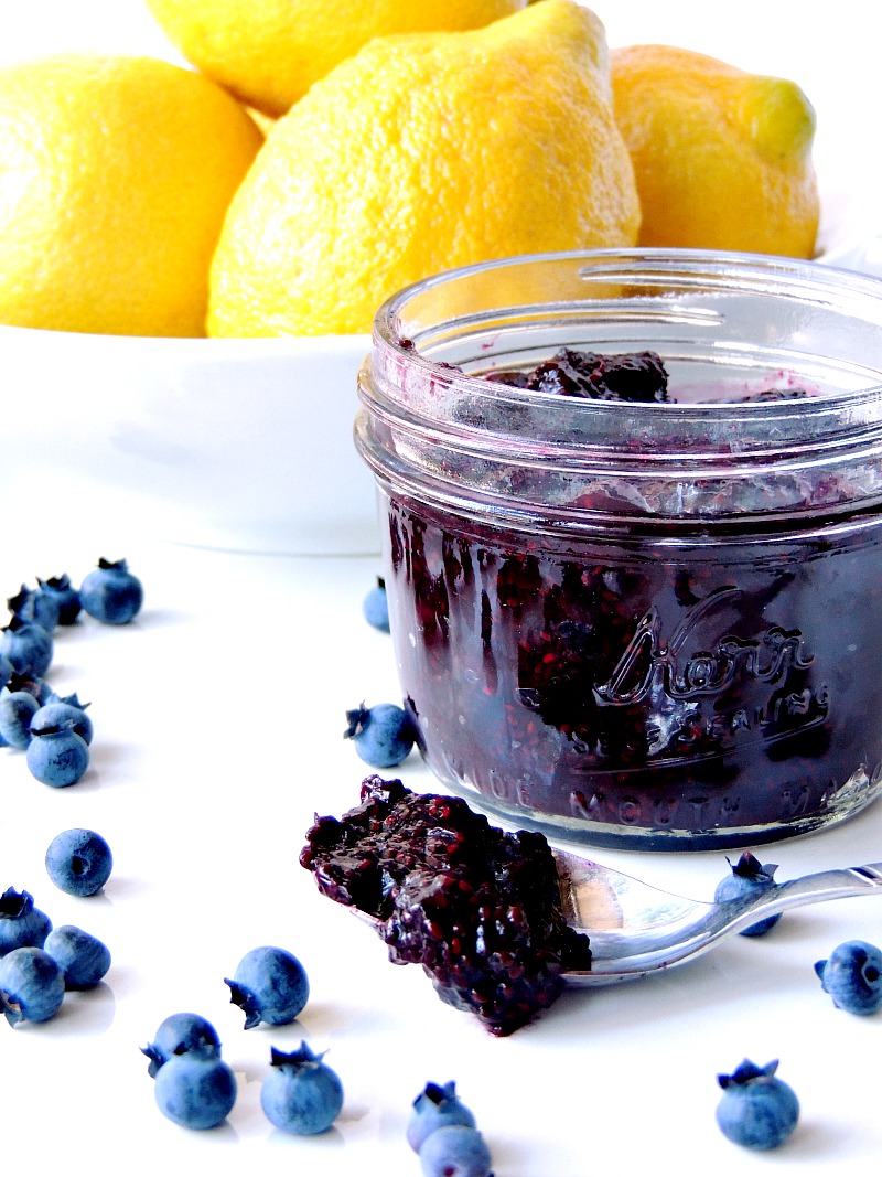 Super quick, and uber tasty, this low carb blueberry chia jam is not just awesome because of its blueberry flavor. It is fab because it packs some superfood punch! #keto #lowcarb #blueberry #chia #jam #jelly #easy #recipe | bobbiskozykitchen.com