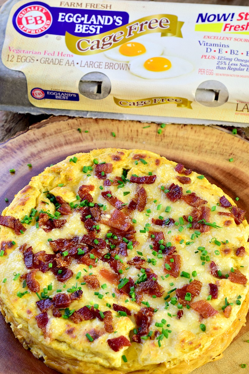 This Instant Pot Crustless Quiche Lorraine recipe uses @egglandsbest eggs, is super delicious, easy to make, and tastes amazing. Not only that, it is low-carb/Keto friendly and gluten-free! #breakfast #instantpot #eggs #lowcarb #keto #glutenfree #easy #recipe | bobbiskozykitchen.com
