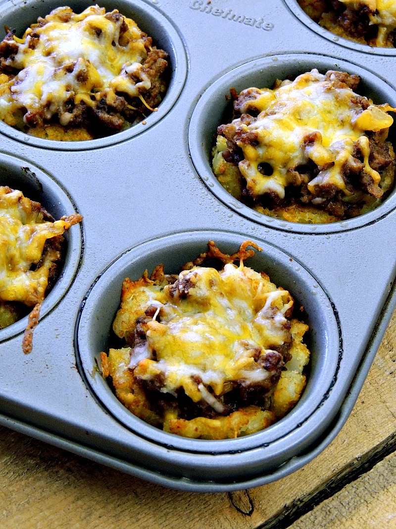 Change up your burger game with these fun, kid friendly, Tater Tot Cheeseburger Cups. From www.bobbiskozykitchen.com