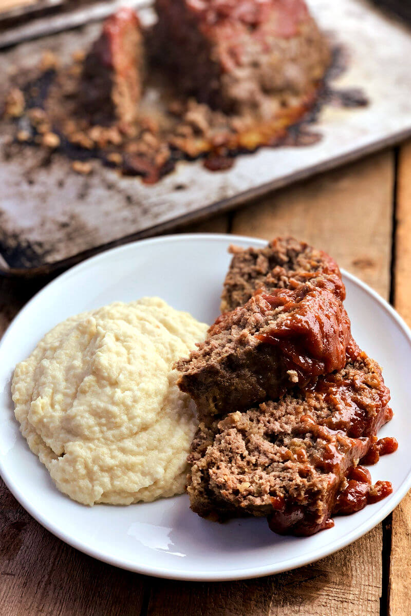 Keto Homestyle Meatloaf - This keto homestyle meatloaf recipe makes a meatloaf that is tender and delicious, just like Mom used to make. The only thing missing is the carbs! #beef #groundbeef, #meatloaf #keto #lowcarb #glutenfree #easy #recipe | bobbiskozykitchen.com