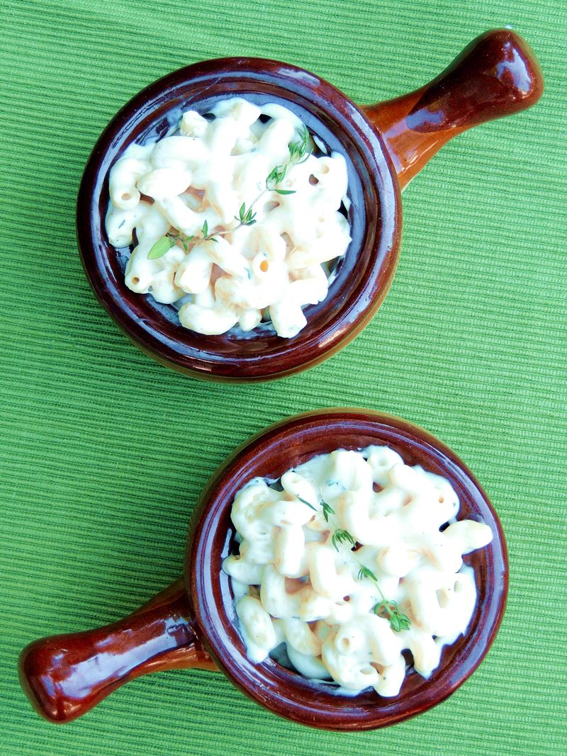 Creamy White Mac and Cheese - a combination of sharp white cheddar cheese, white American, Parmesan, and cream cheese from www.bobbiskozykitchen.com.